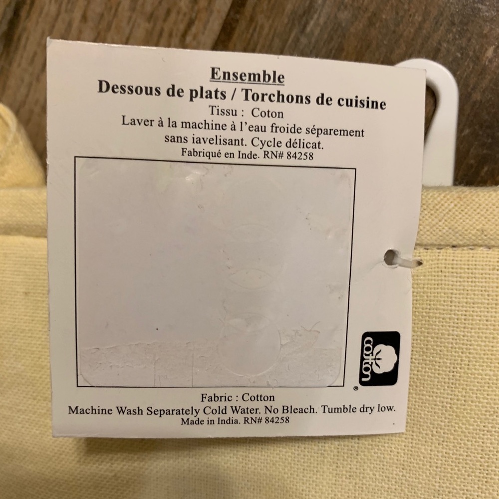Spring Kitchen Towel/Pot Holder Set - Picture 4 of 5